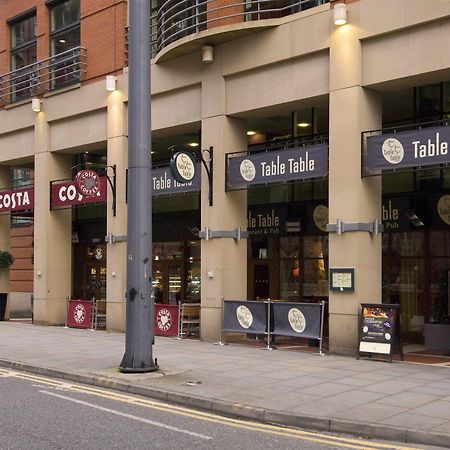 Premier Inn Manchester Central Exterior foto