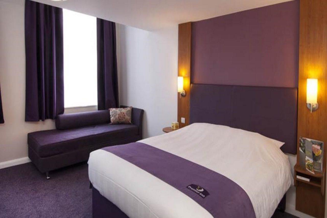 Premier Inn Manchester Central Exterior foto